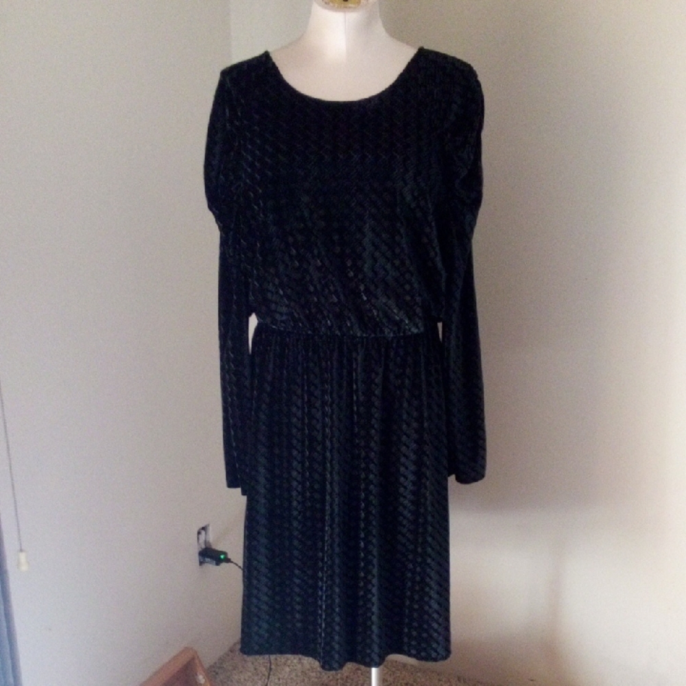 New Elegant Black Dress
